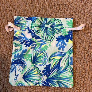 Lilly pulitzer jewelry bag blue and green